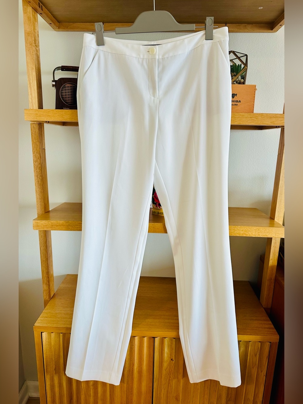 Ivanka Trump Mid Rise Tailored White Straight Leg Pants - size 8